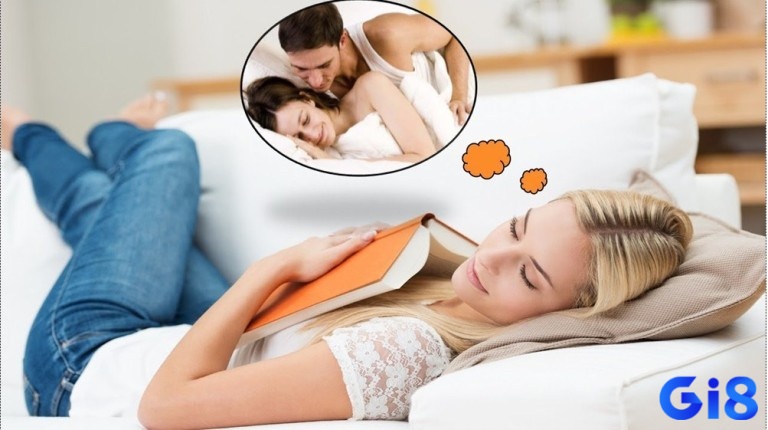 Nằm mơ thấy hôn người yêu cũ cho thấy bạn đang tìm kiếm những điều mới mẻ trong tình yêu