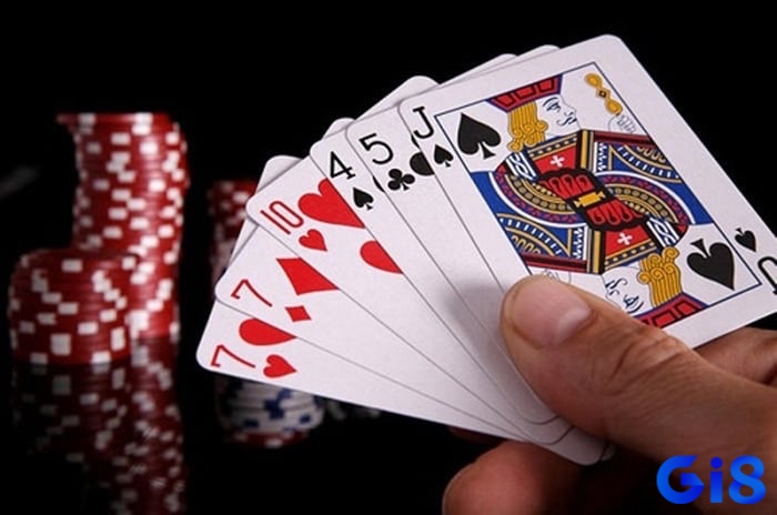 Mơ người yêu đi đánh bài là giấc mơ về sự ám ảnh tâm lý và sự không hài lòng về người yêu