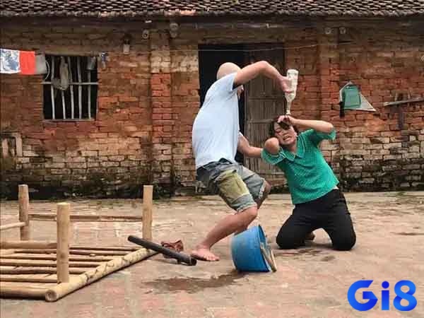 Mơ thấy bị đánh bằng tay hoặc chân báo hiệu rằng bạn đang gặp phải những lời chỉ trích