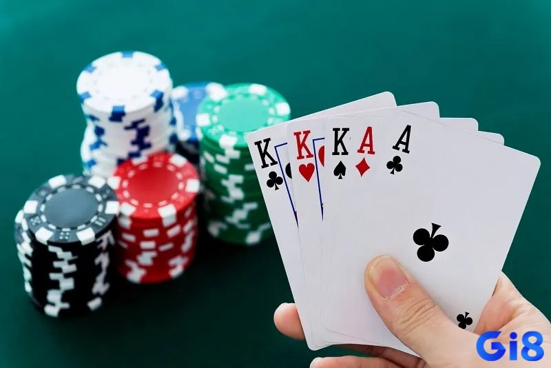 Poker khác biệt nhờ kỹ năng và phân tích xác suất, nơi chiến lược quyết định nhiều hơn yếu tố may mắn