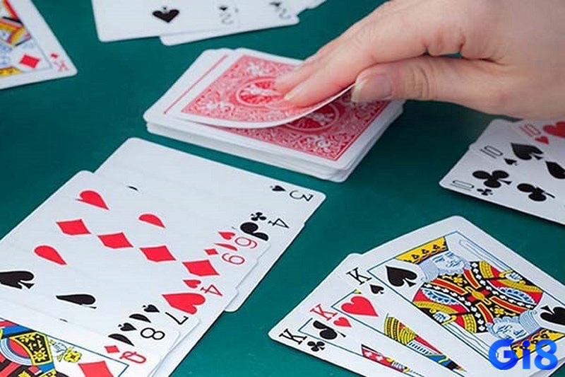 Đánh cây chốt hoặc tái gửi sai lầm là nguyên nhân thường gặp dẫn đến ù đền theo luật phỏm tái gửi ù đền.